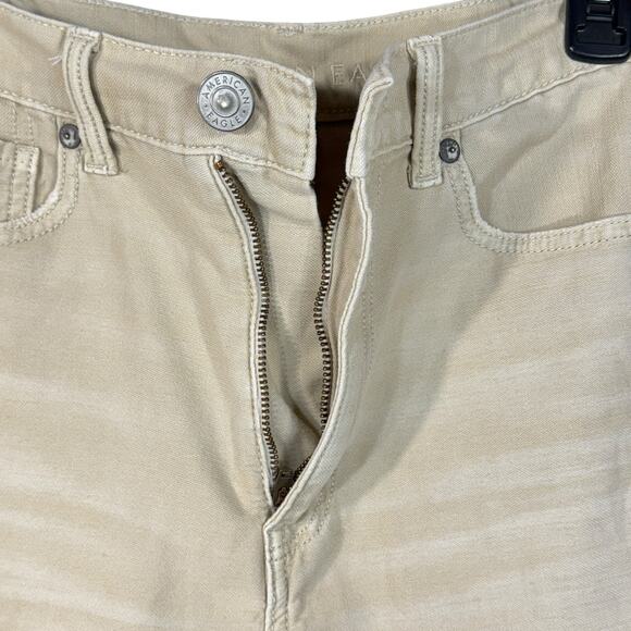 American Eagle SZ 6 Highest Rise Mom Jean Shorts Distressed Frayed Zip-Fly Beige - Picture 3 of 9
